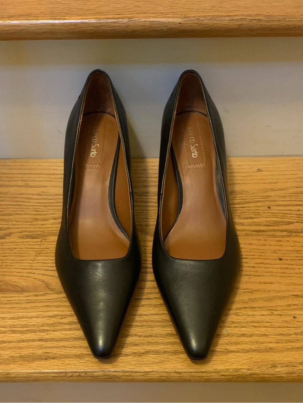 Franco Sarto Black Pointed-Toe Faux Leather Pumps 9 1/2 M